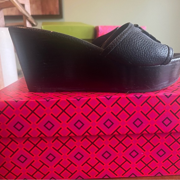 Tory Burch Black Leather Slides Wedges 6.5 - Picture 2 of 6